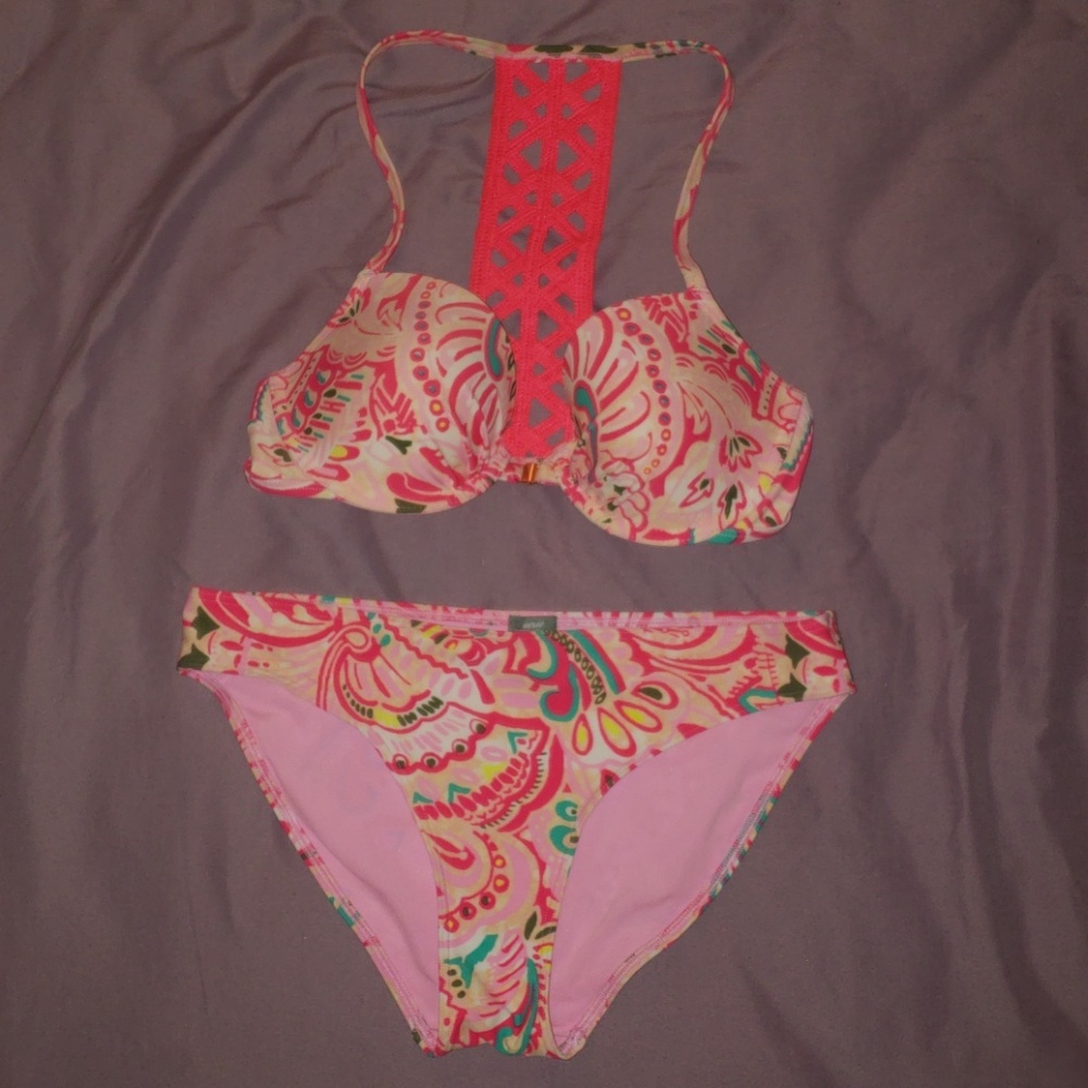 2 piece bikini 💖